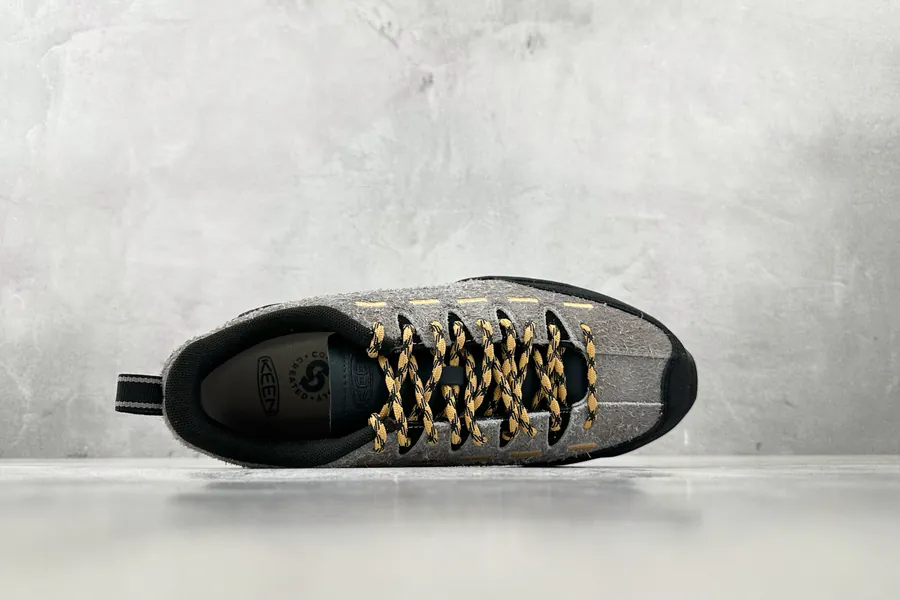 KEEN Jasper Zionic in Gray