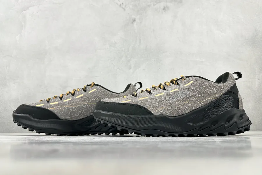 KEEN Jasper Zionic in Gray