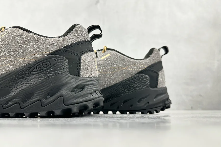 KEEN Jasper Zionic in Gray