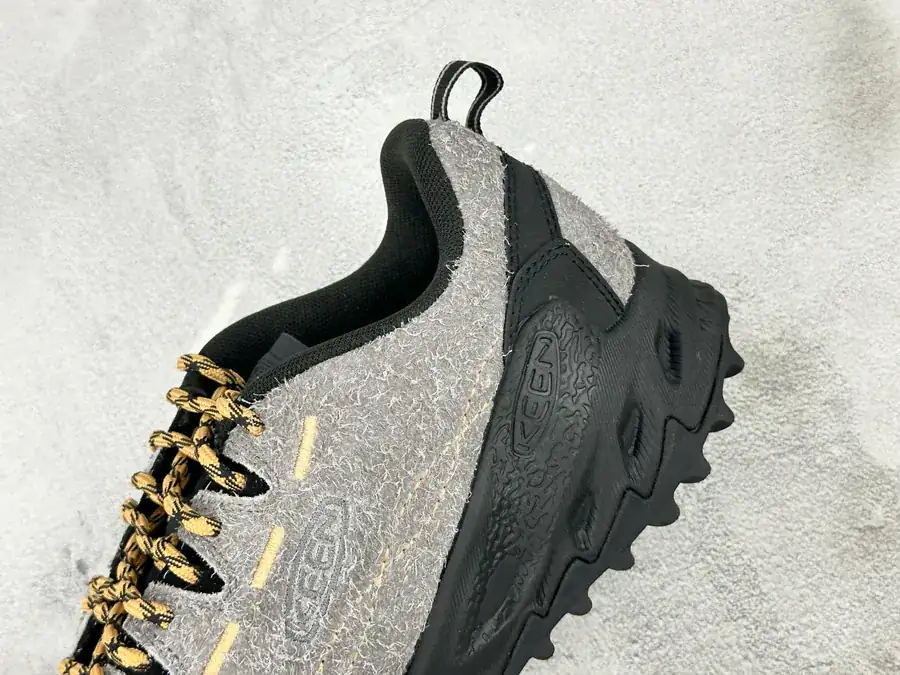 KEEN Jasper Zionic in Gray