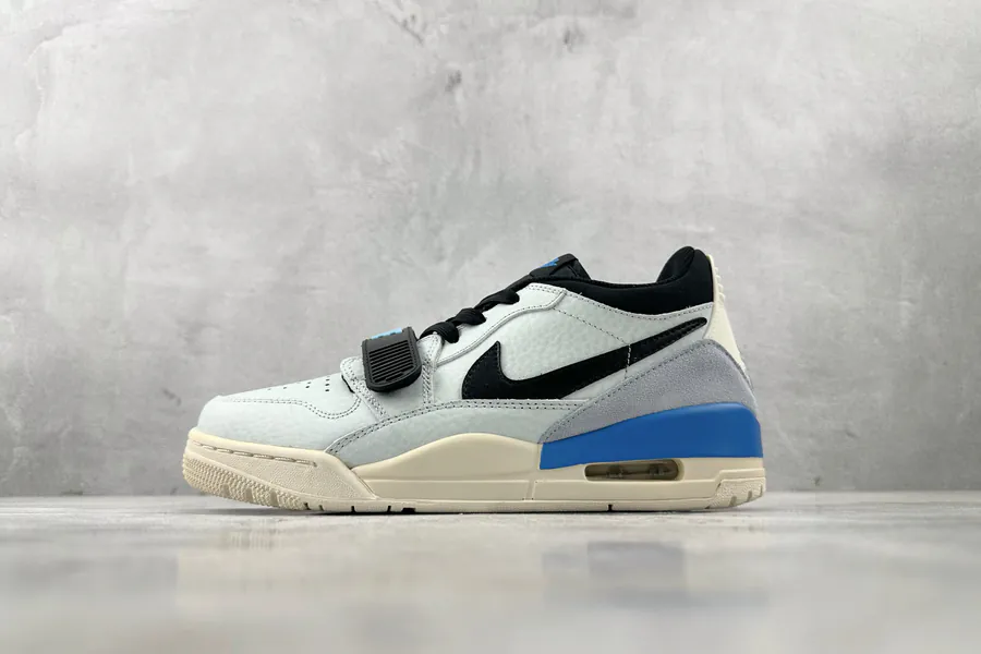 Legacy 312 Low in Light Blue