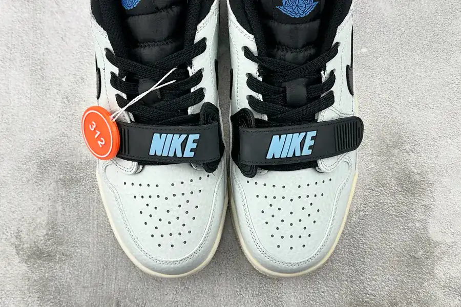 Legacy 312 Low in Light Blue