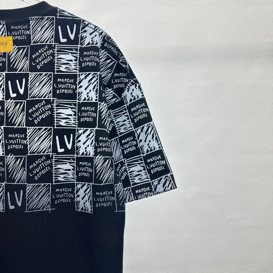 LVV Celestine Exclusive Gradient Checkered Short Sleeve