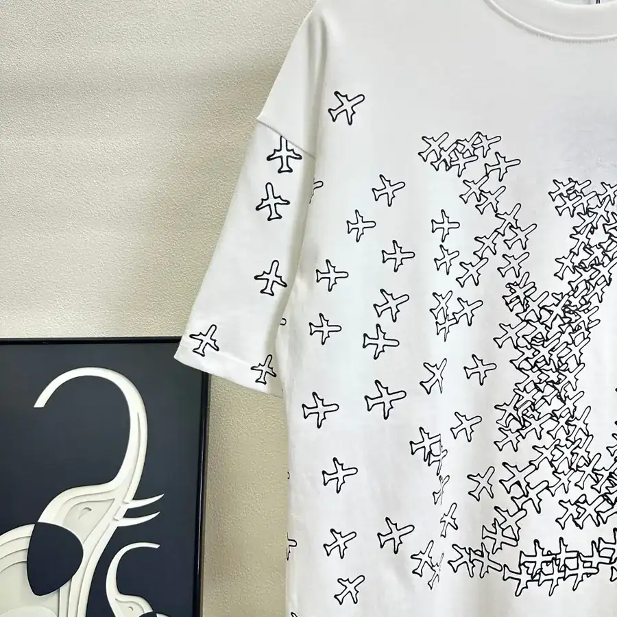 LVV Starlight Exclusive Irregular Plane Logo T Shirt