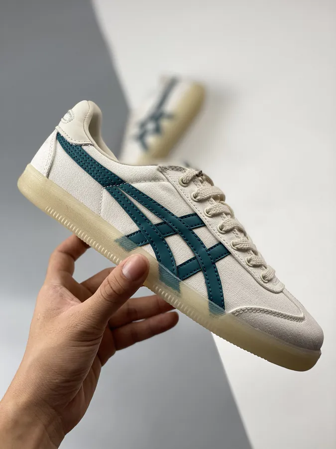 Asics Onitsuka Tiger Tokuten Vintage Sneaker for Men and Women