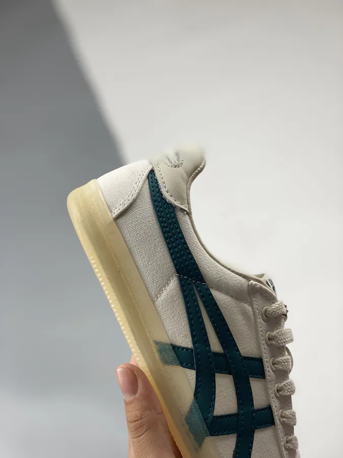 Asics Onitsuka Tiger Tokuten Vintage Sneaker for Men and Women