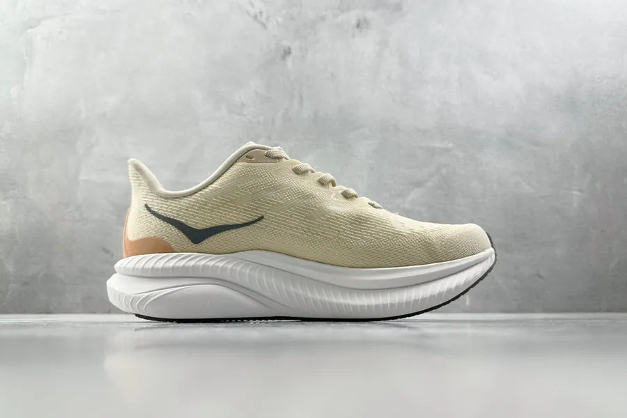 HOKA ONE ONE Bucket Bag in Egg Wine Color