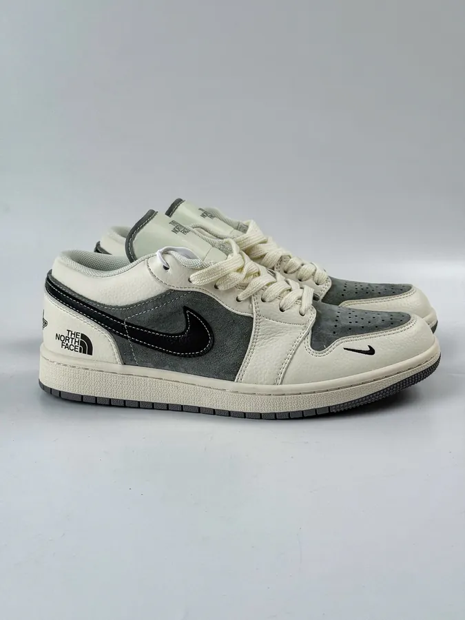 Air Jordan 1 Retro Low x The North Face