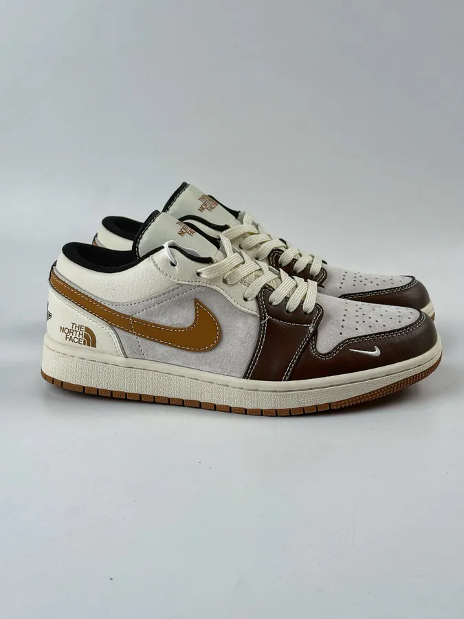 Air Jordan 1 Retro Low x The North Face