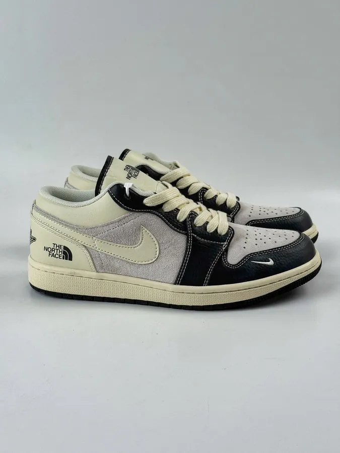 Air Jordan 1 Retro Low x The North Face