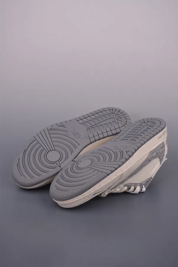 Fraent x Travis Scott x Air 1 Low 三方联名低帮倒钩鞋