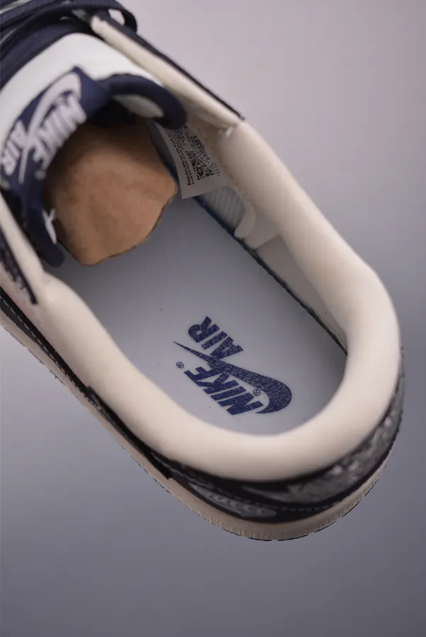 Fraent x Travis Scott x Air 1 Low 三方联名低帮倒钩鞋