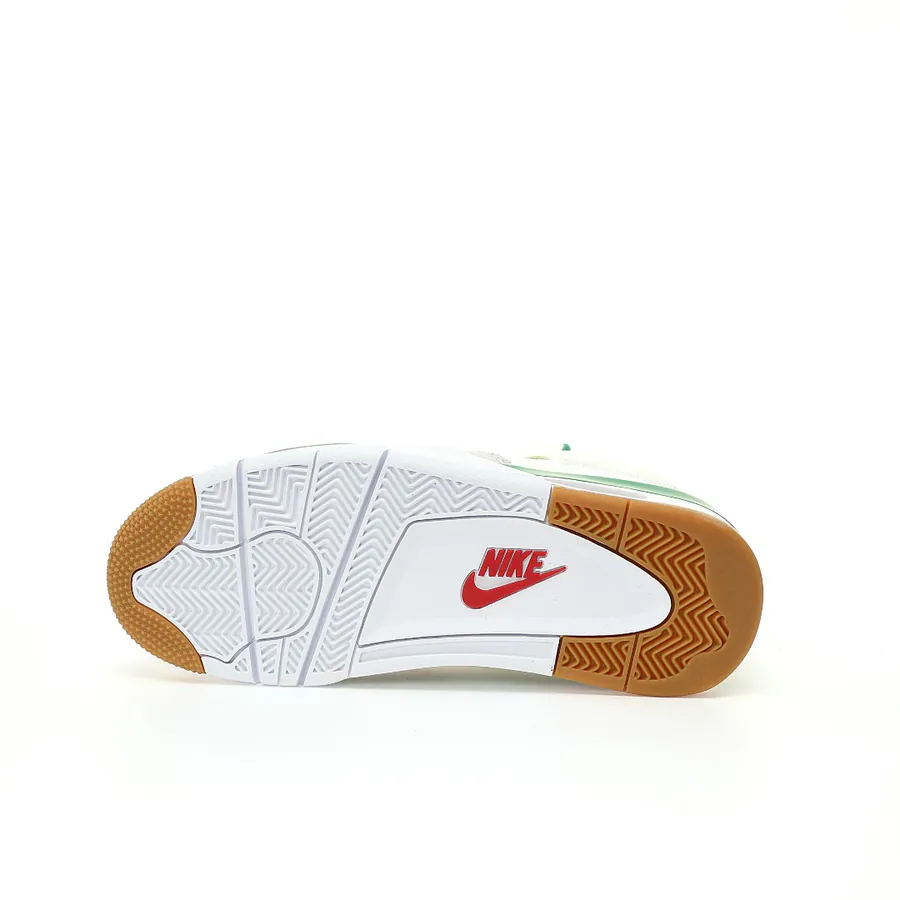 SB x Air 4 Retro SP Basketball Shoe in Pine Green