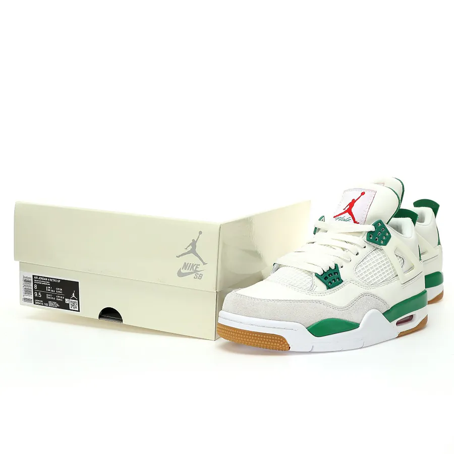 SB x Air 4 Retro SP Basketball Shoe in Pine Green