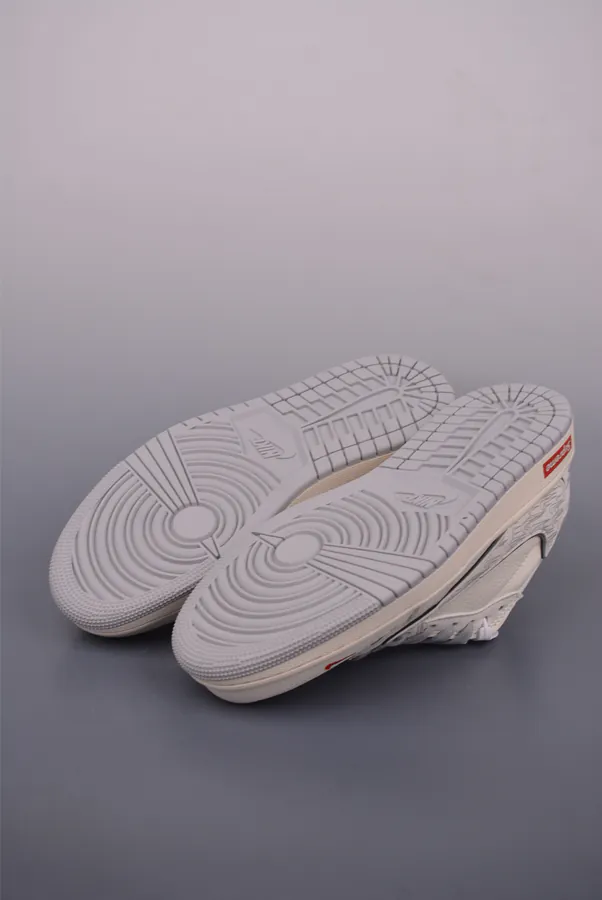 Fraent x Travis Scott x Air 1 Low Triple Collaboration Low Sneaker