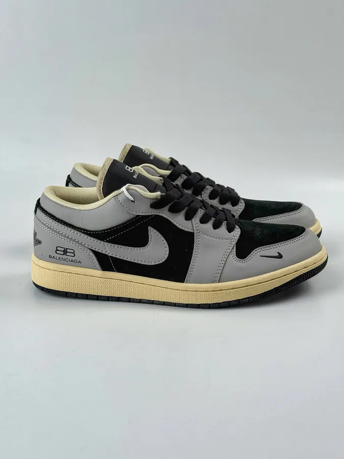 Air Jordan 1 Retro Low x The North Face