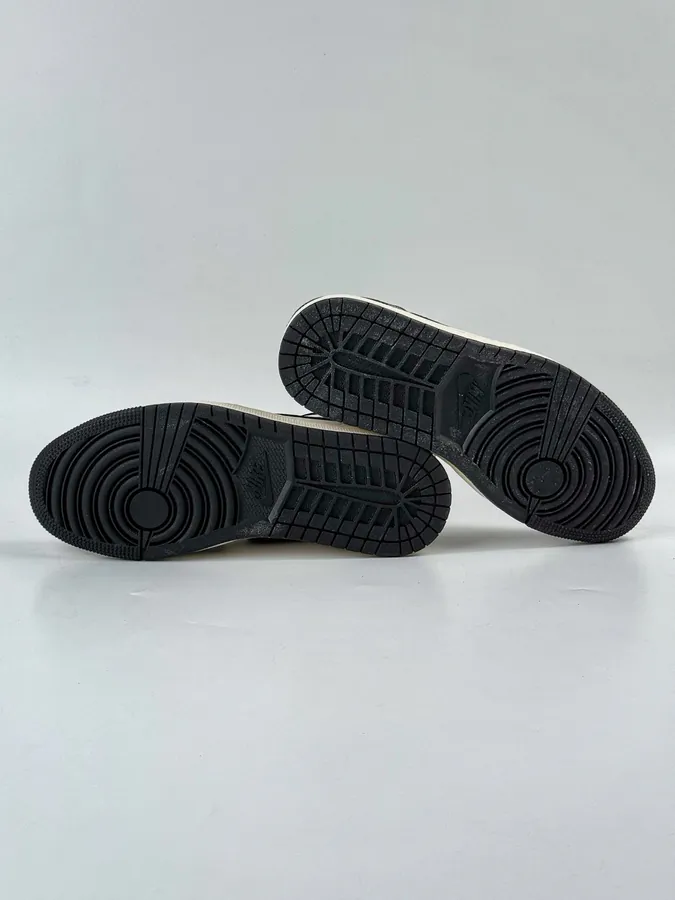Air Jordan 1 Retro Low x The North Face Mini Hook
