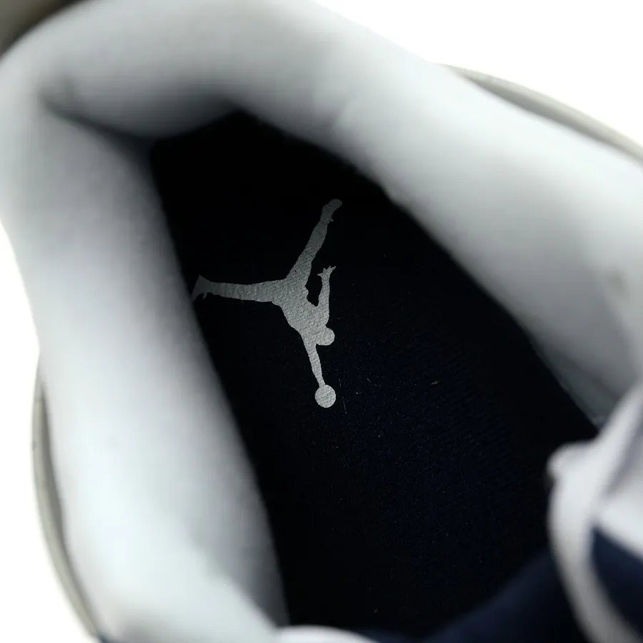 4th Generation Retro Basketball Shoes White Midnight Navy