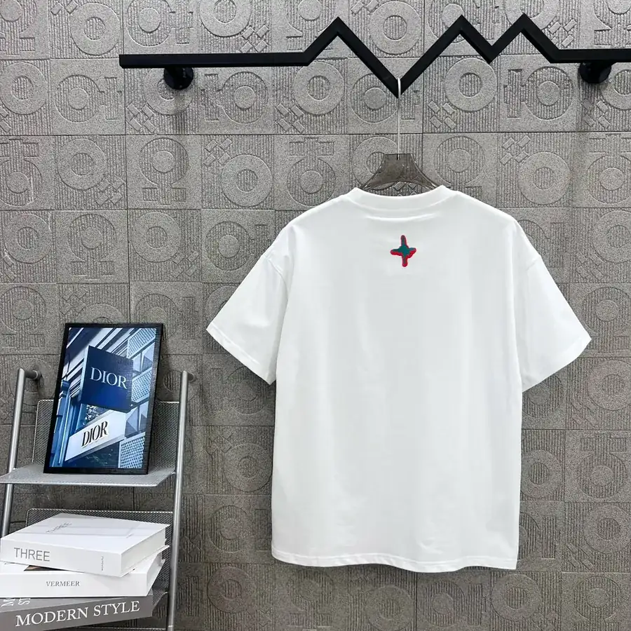 DIO Chelsea Star Exclusive Double Color Letter Cross Stitch T Shirt