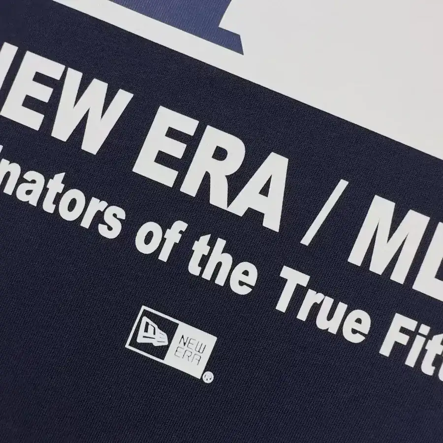 New Era MLB Era Classic Yankees Logo T Shirt