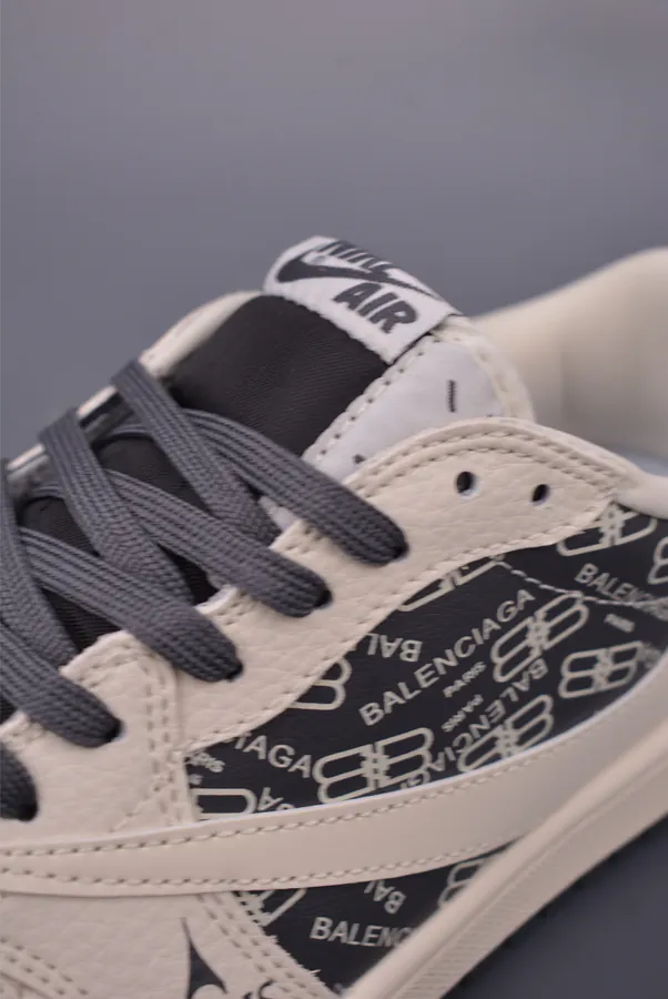 Fraent x Travis Scott x Air 1 Low Triple Collaboration Low Sneaker