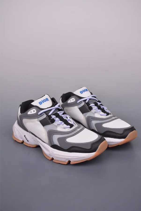 DIO Low Top Sneakers Sporty and Comfortable