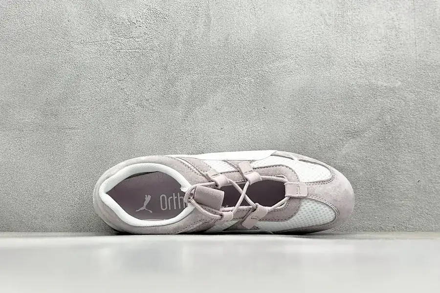 PUM Speed Go Racing Sneaker with Retro Design