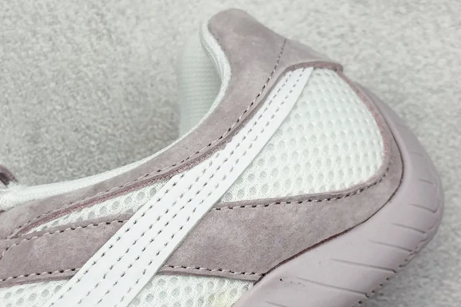 PUM Speed Go Racing Sneaker with Retro Design