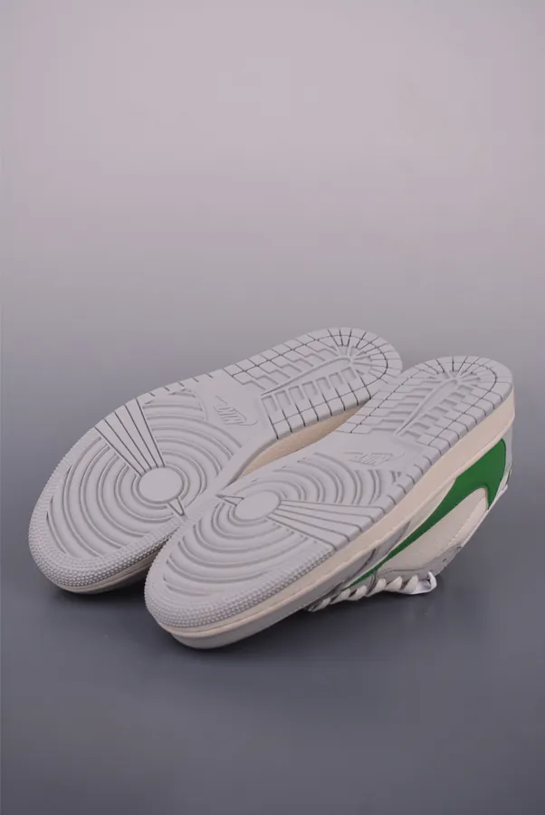 Fraent x Travis Scott x Air 1 Low Triple Collaboration Low Sneaker