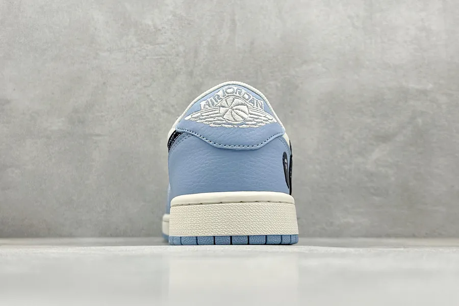 Travis Scott x Air 1 Low Reverse Blue and White Swoosh Low Top