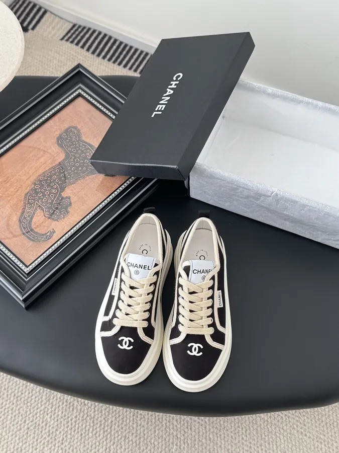 Chanel 25C New Sporty Sneaker
