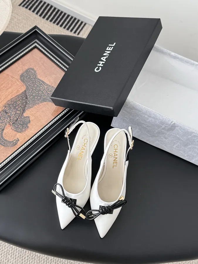 Chanel 25C New Pointed Loafer