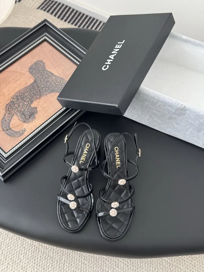 Chanel 25P New Tea Rose Sandals