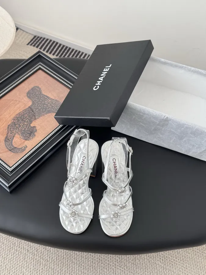 Chanel 25P New Tea Rose Sandals