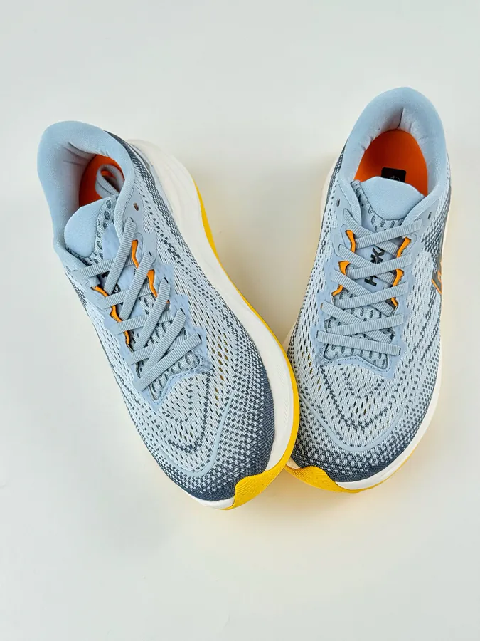 HOKA ONE ONE Bondi 9 Low Top Trail Running Shoes