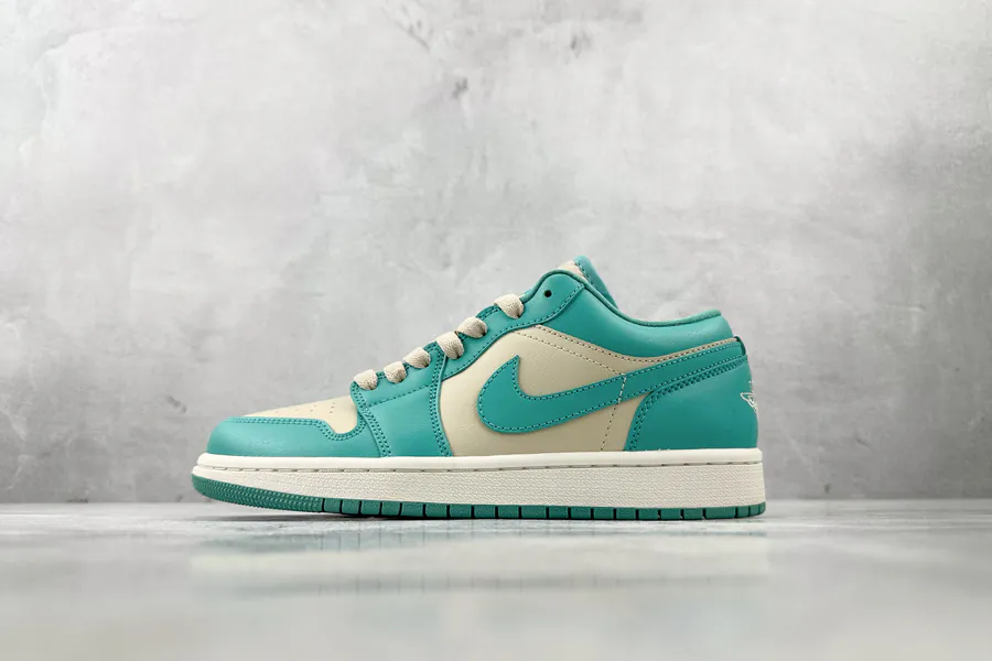 Jordan Air Jordan 1 Low in Blue Green