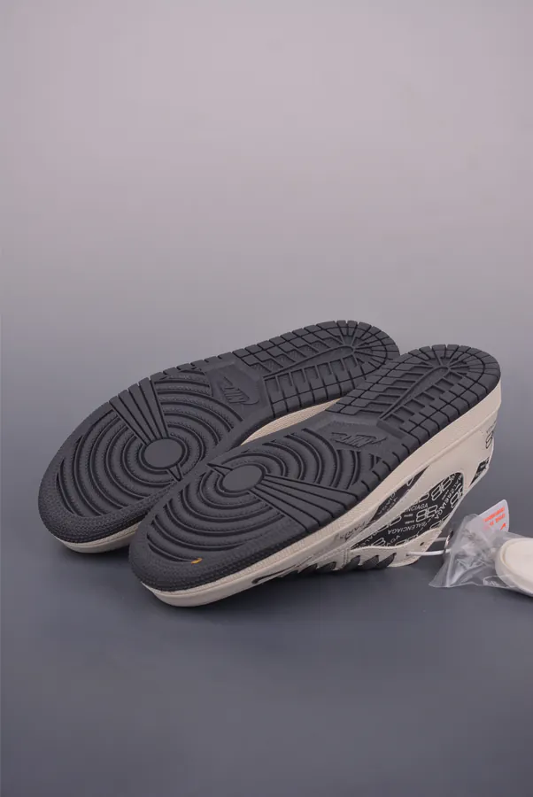Fraent x Travis Scott x Air 1 Low Triple Collaboration Low Sneaker