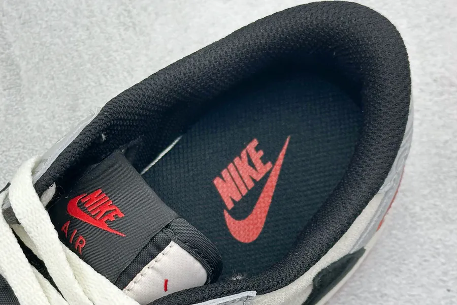 Travis Scott x Fraent Design x Air 1 Low OG SP 'Collaboration 祥云 New Year Red'