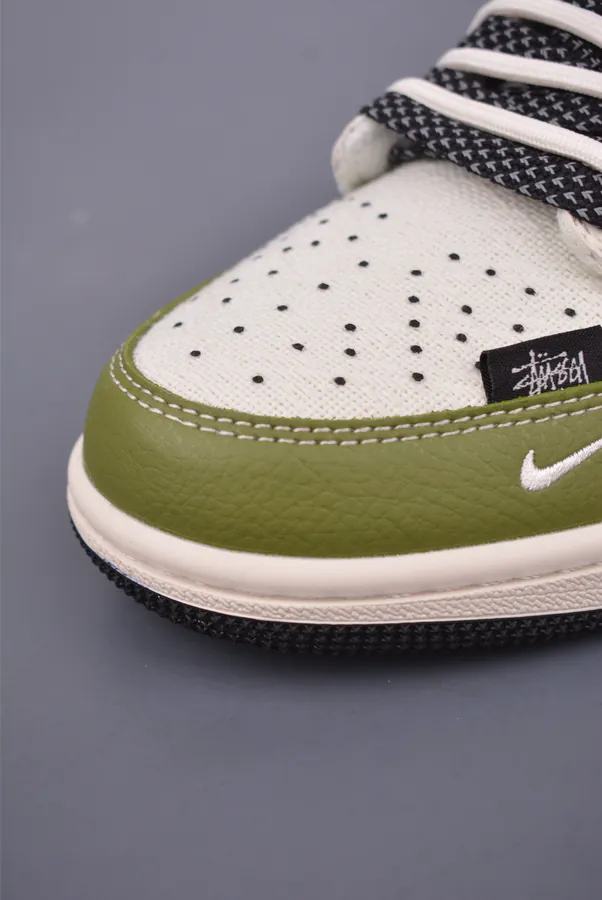 Fraent x Travis Scott x Air 1 Low OG Version