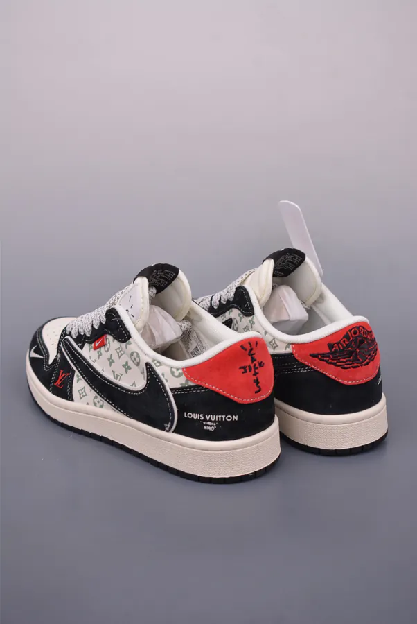 Fraent x Travis Scott x Air 1 Low 三方联名倒钩鞋