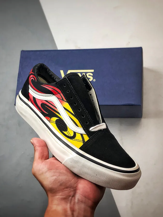 Vans Premium Old Skool Street Style Sneaker