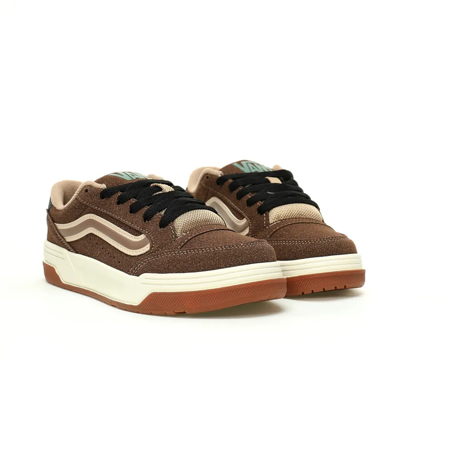 VAN Upland Skate Low Retro Sneaker with Thick Sole