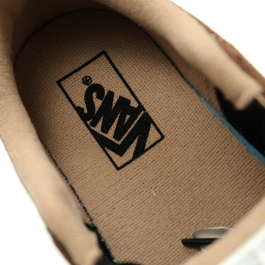 VAN Upland Skate Low Retro Sneaker with Thick Sole
