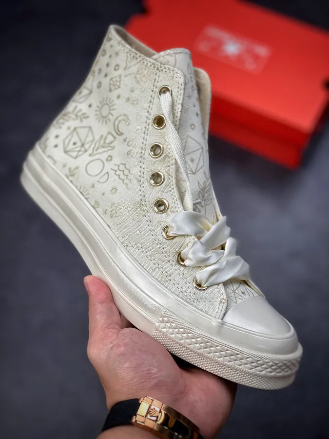Converse 1970S Moon Star 2.0 Gold Print Sneaker