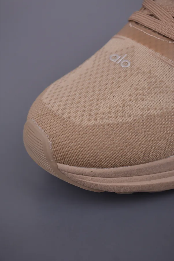 Alo Runner Mode Comfortable and Simple Low Top Sneakers