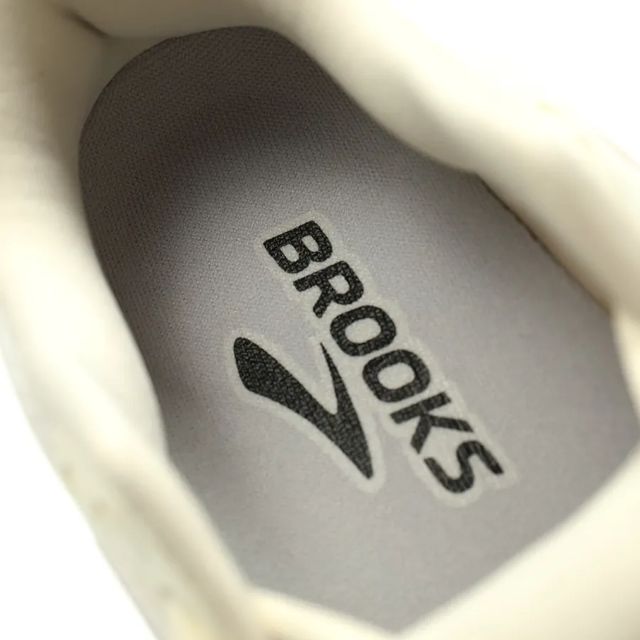 Brooks Ghost Max 2 Premium Running Shoe with Enhanced Cushioning and Breathable Mesh Upper
