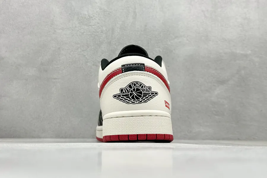 Air Jordan 1 Retro Low x Supreme White Black Red Swoosh