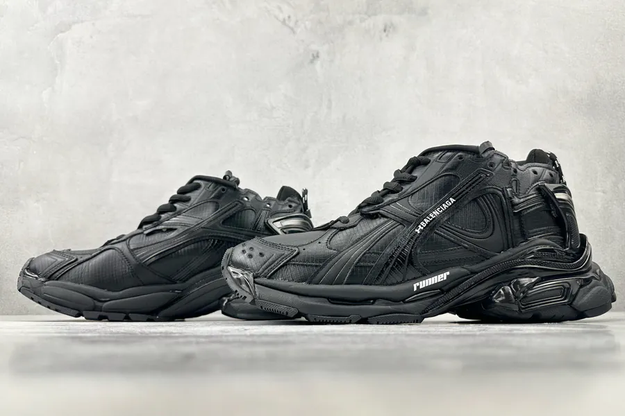 BAL Runner Black