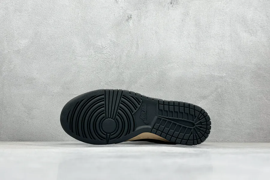 Nike SB Dunk Low x The North Face Bucket Bag