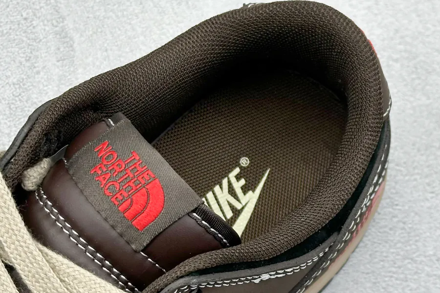 Nike SB Dunk Low x The North Face Bucket Bag